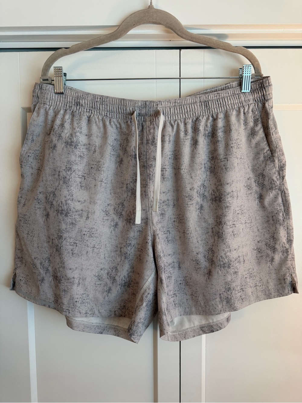 Bearbottom Men's Light Gray Wash 5.5” Athletic Shorts with Drawstring